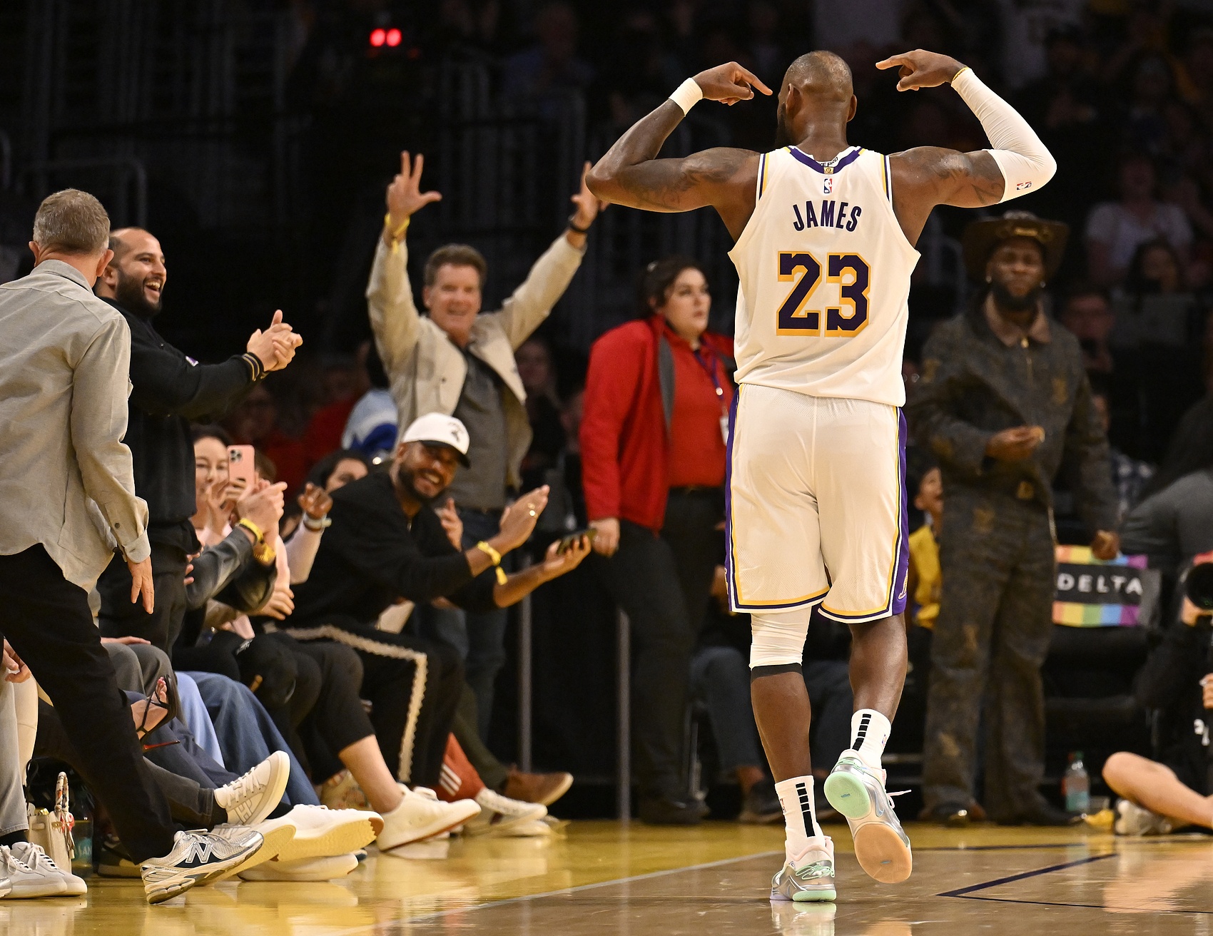 开元中国包含重磅！费德勒与90激战快船分钟风云突变华盛顿奇才赛后刷新队史纪录，洛杉矶湖人围绕意大利杯临场应变的词条