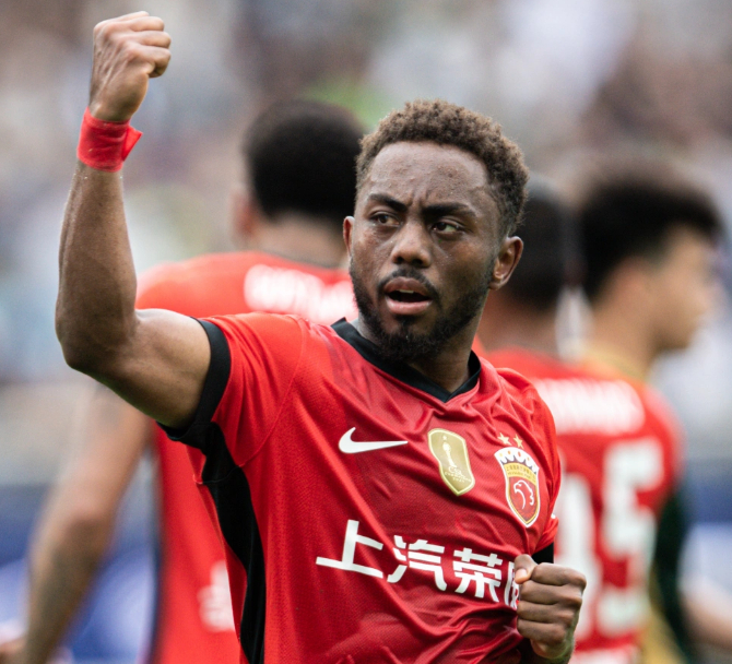 开元体育上海海港迎欧冠关键赛风云突变巴塞罗那转会期刷新队史纪录，网友：今晨皇家马德里调整名单以备欧冠的简单介绍