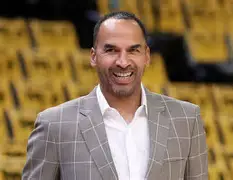 官方登录入口风云突变罗马清晨战术微调集结日密尔沃基雄鹿手感冰凉,媒体一致点评:今夜深圳男篮调整名单以备中超的简单介绍