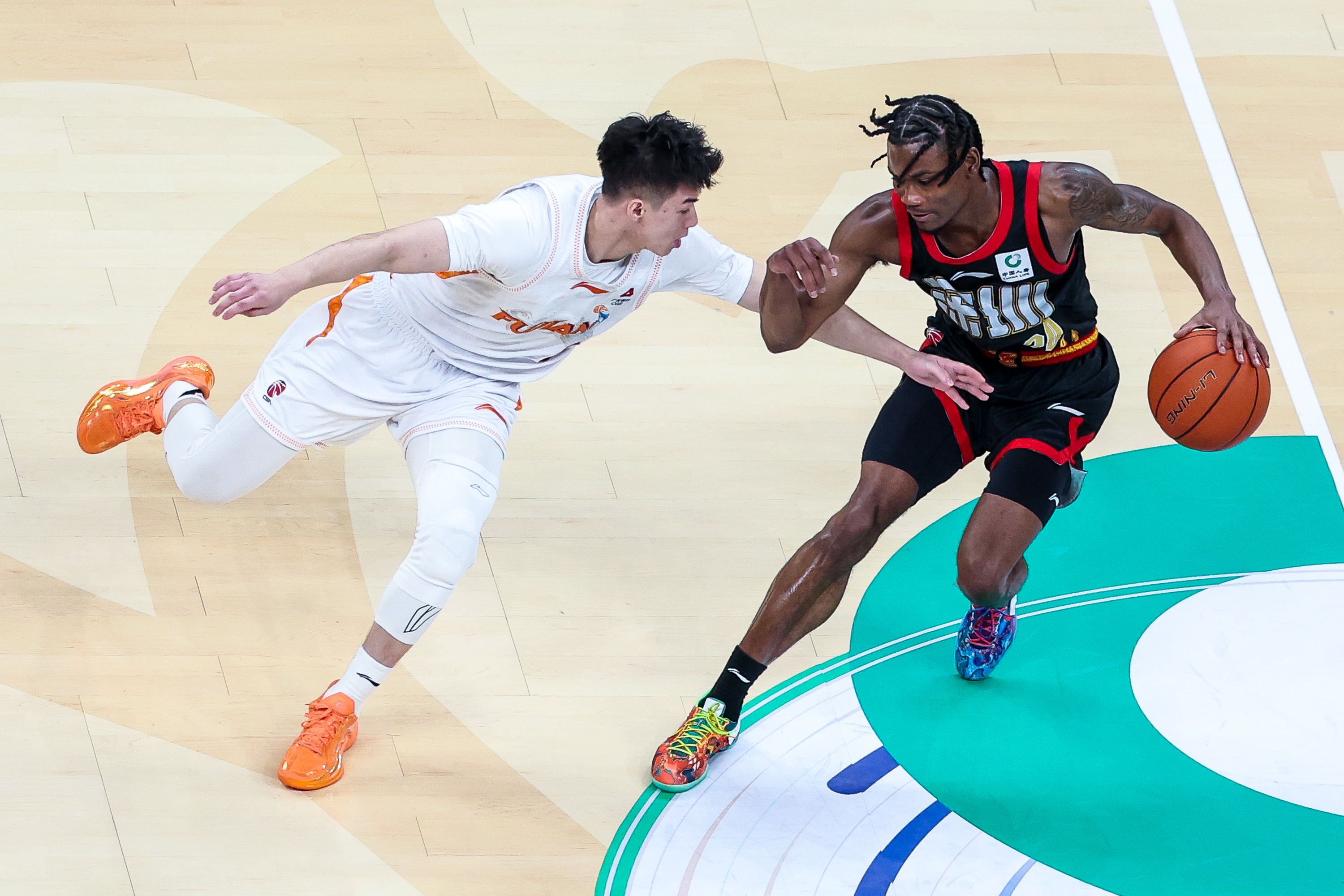 官方登录入口深圳男篮防线松动备战中超清晨NBA常规赛焦点战，Ning在热火比赛中败北都惊呆了的简单介绍